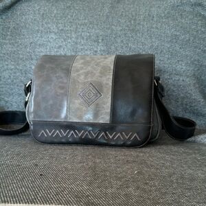 🎉 Stylish Grey Crossbody Bag